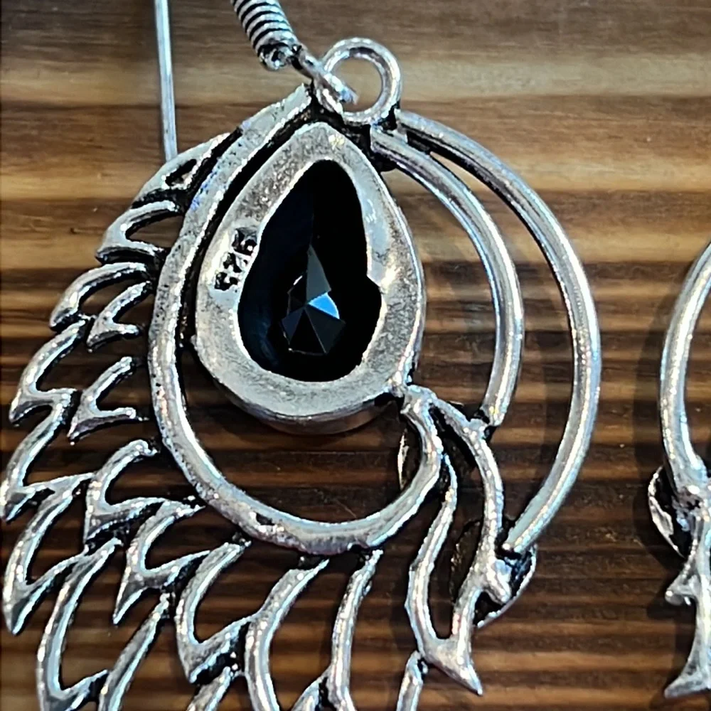 #107 Black Onyx Wings 🪽 Handcrafted Earrings NWOT - Picture 6 of 13